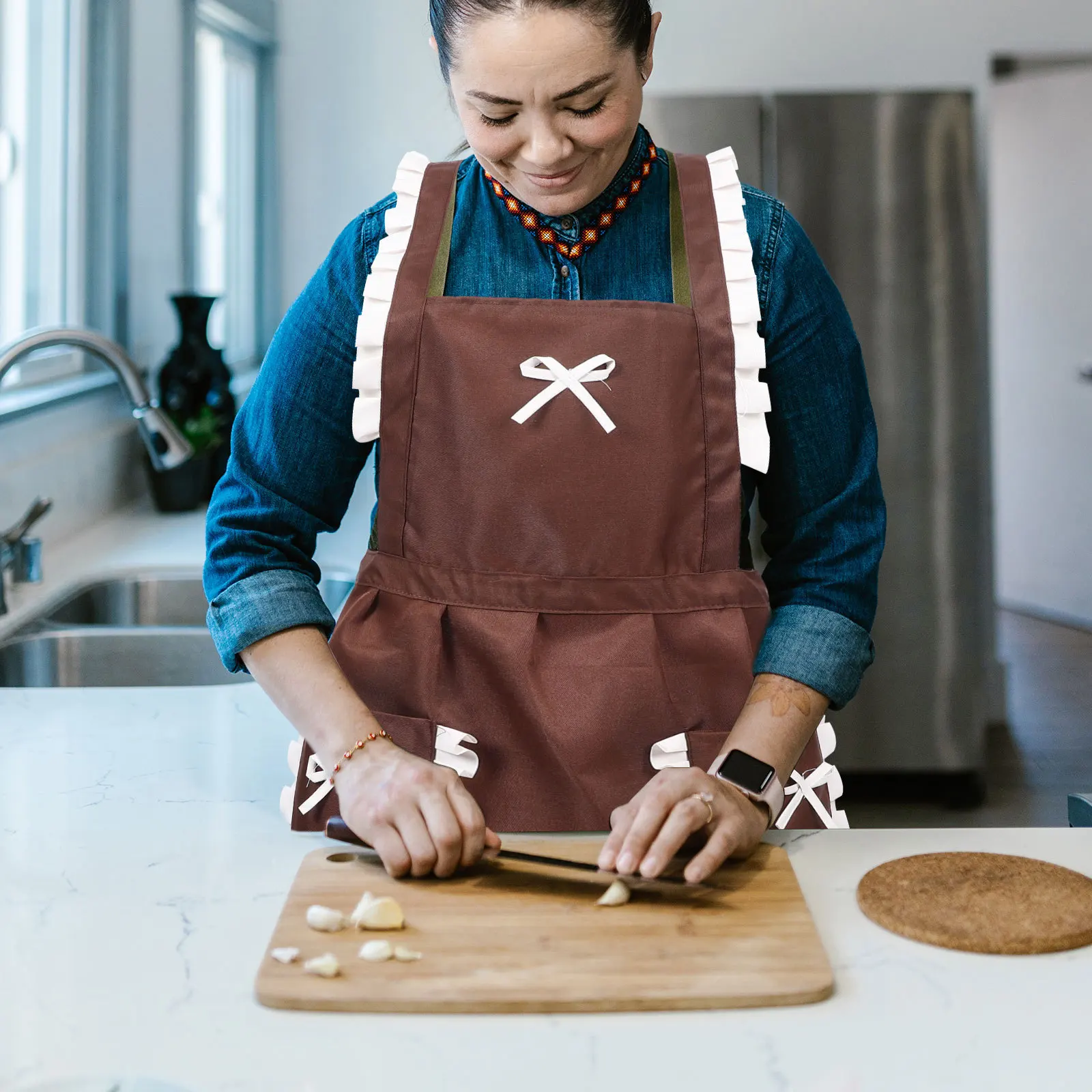 

Dish Washing Kitchen Cooking Apron Heavy Duty Oilproof Waterproof Stain Resistant with Pockets for Chef Stylist