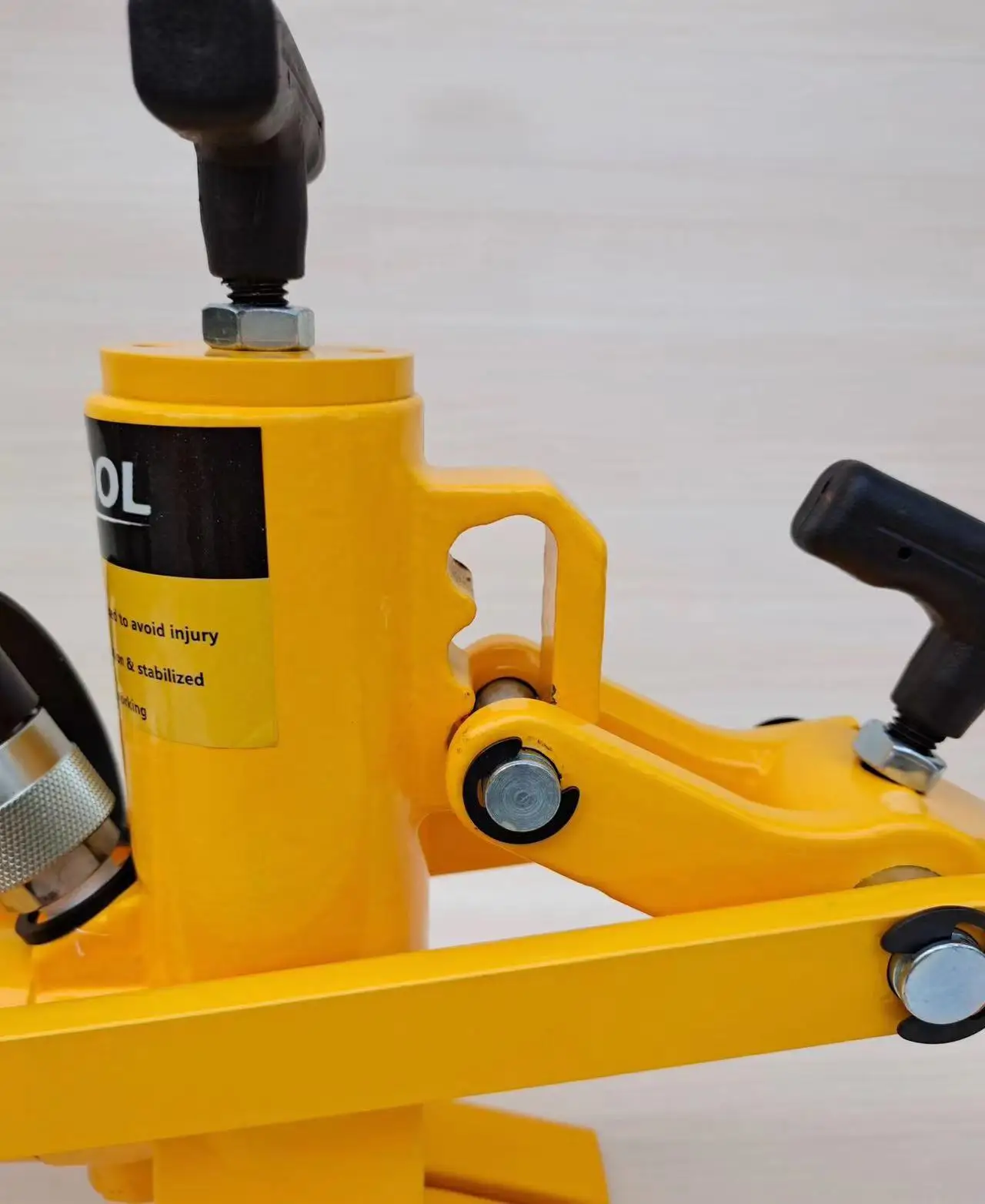 Portable Hydraulic Bead Breaking Tool Kit, Air Pump Powered Tyre Separator with Pressure Hose for Commercial Truck & Car Tire
