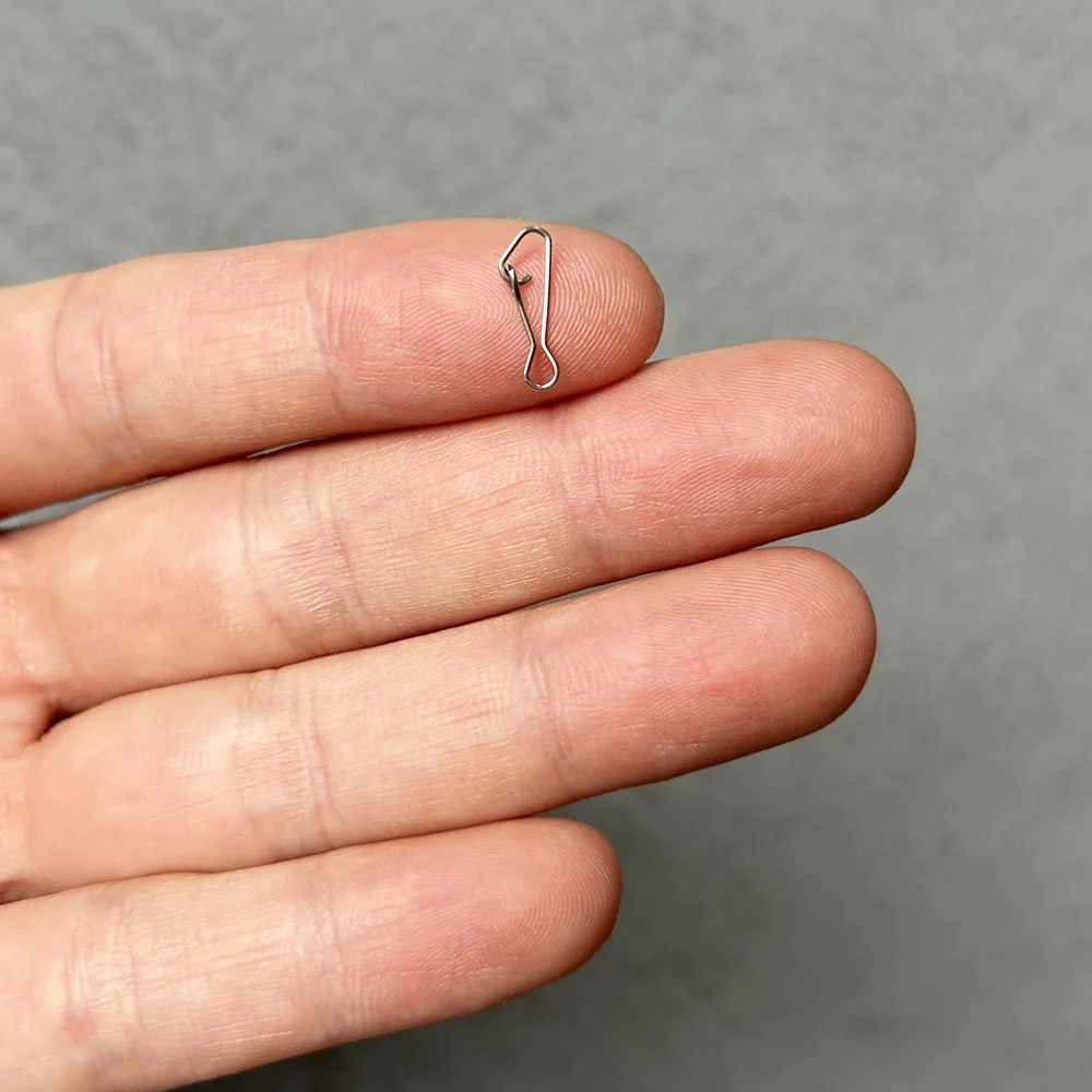 DNDYUJU 100pcs Rolling Swivels Rings Snap Interlock Pin Fishing Connector For Fishhook Line Lure Fishing Accessories