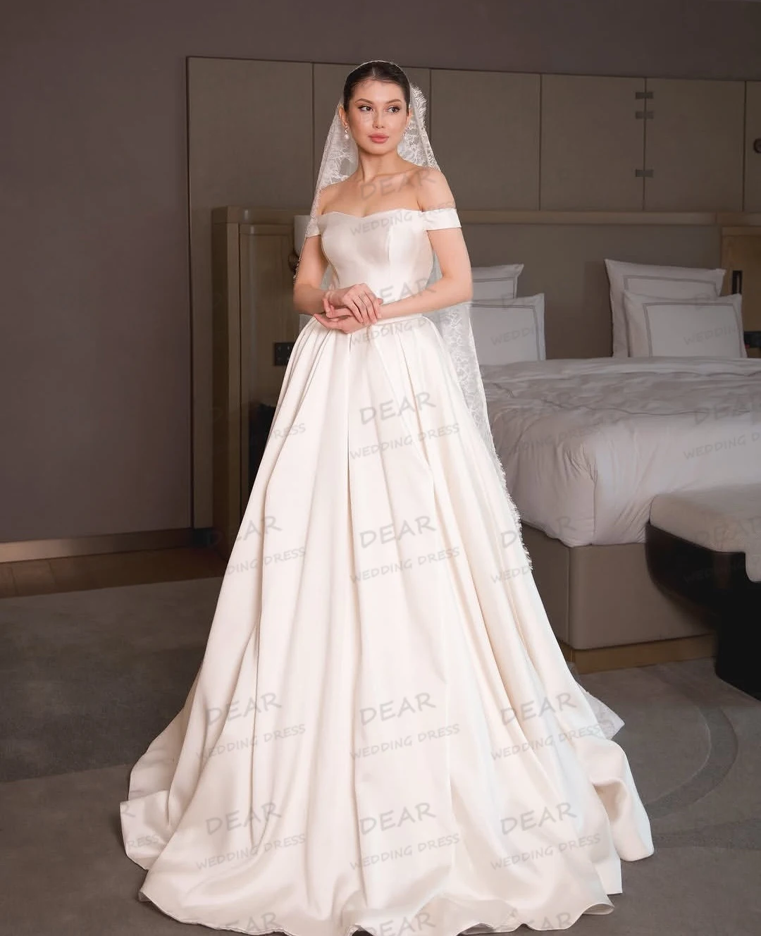 Einfache Satin-Brautkleider für Damen, Sexy A-Linien-Hochzeitskleider mit Rüschen, Schulterfreie Formelle Vestidos De Novia, Maßgeschneiderte Partykleider 2026