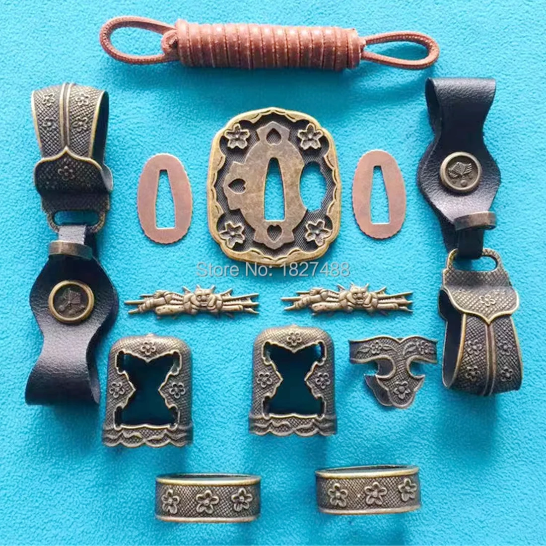 Ein Set japanische militärische Schwertbeschläge Legierung Tsuba Menuki Fuchi Kashira für Shigunto