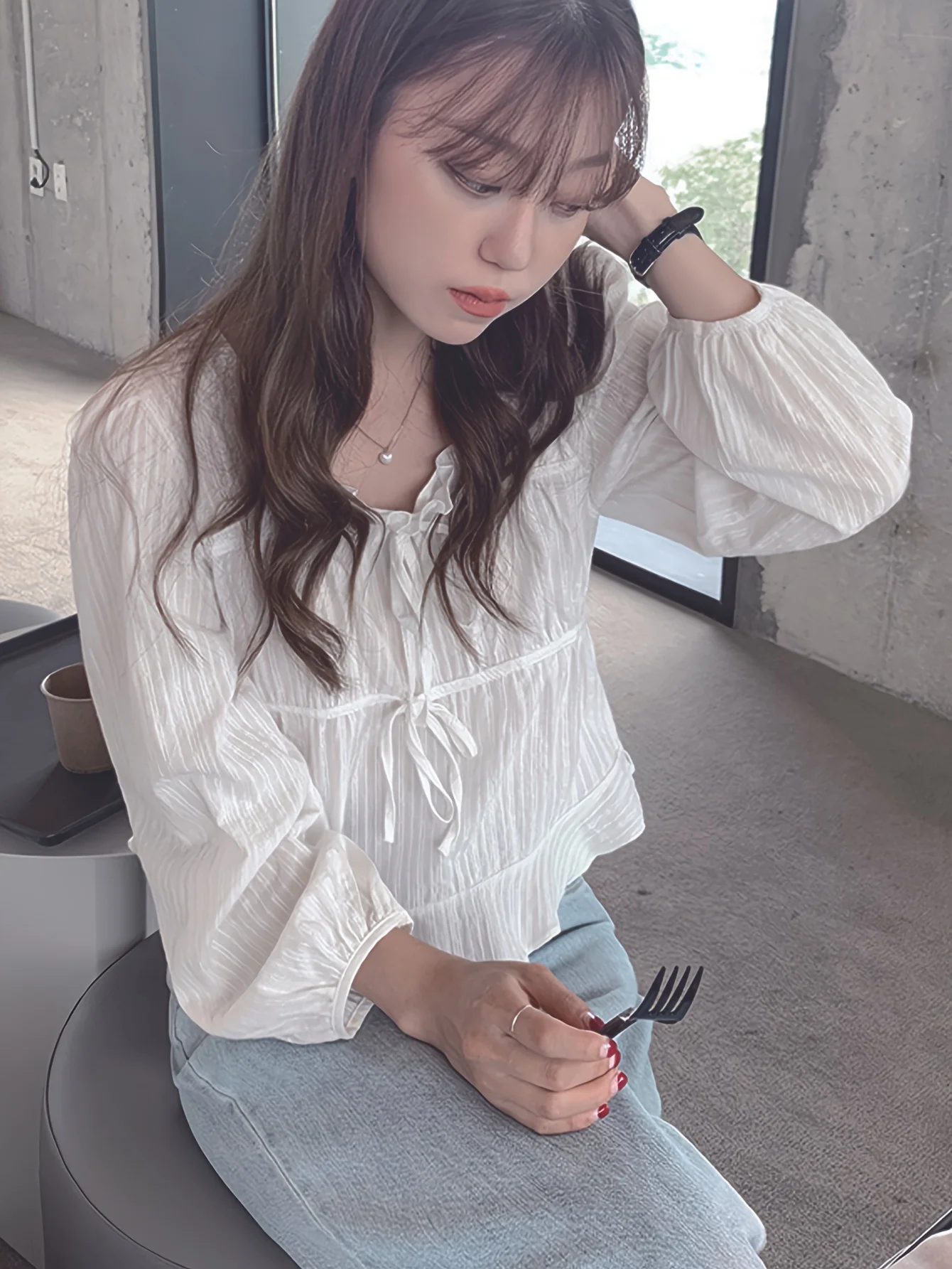 French style age reducing square neckline with wooden ear edge lace up with ruffle edgelong sleeved shirt for women\'s Korean