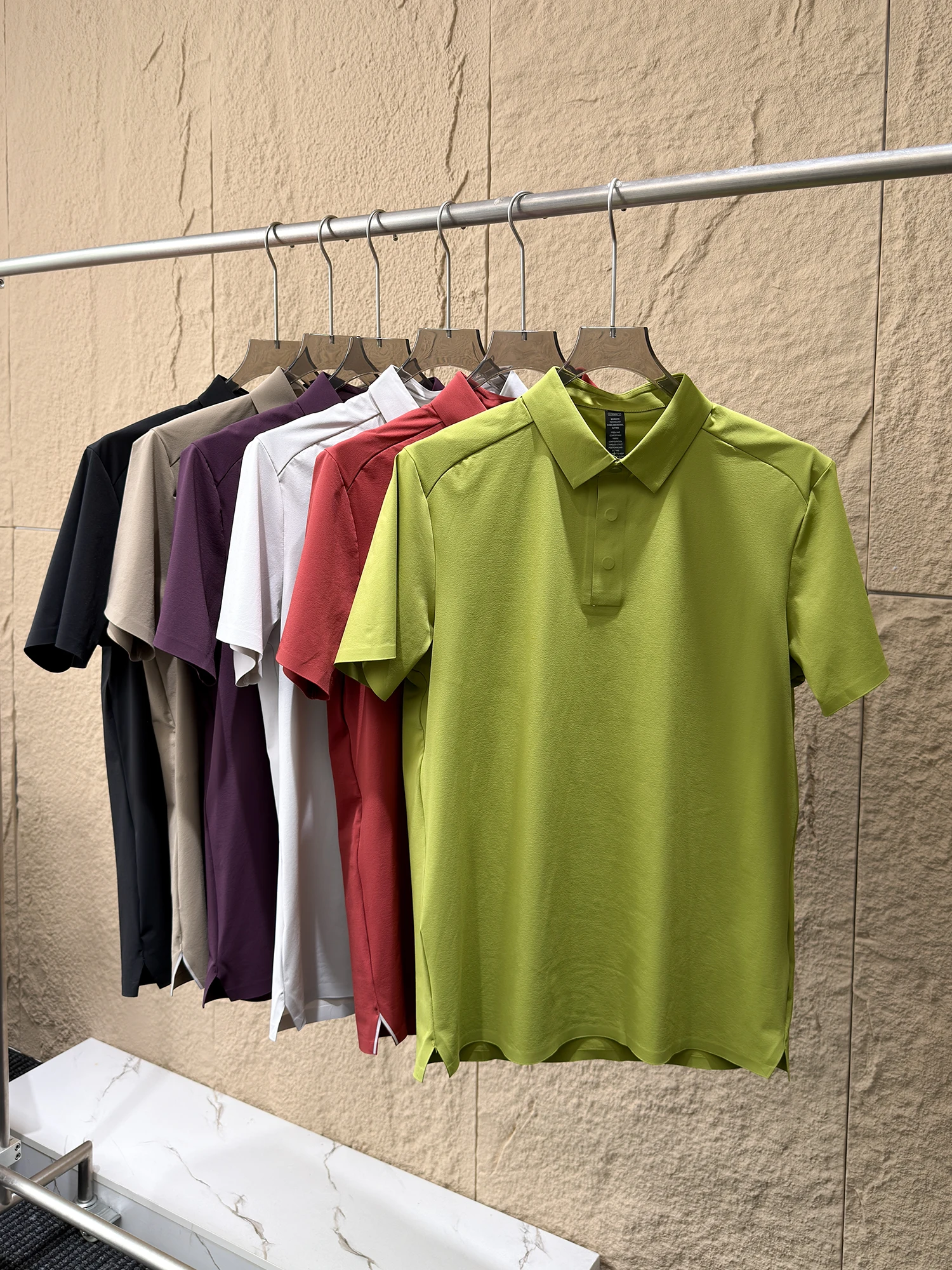 

High-End Business! Seamless Sealing! Summer Men's Cool Sensation Moisture-Wicking Breathable Casual Short Sleeve Shirt