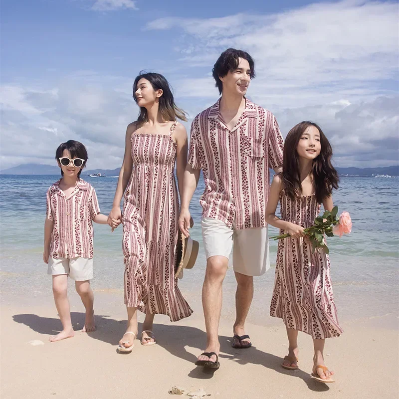 Beach Family Matching Clothes Resorts Look Mom Daughter Suspenders Smock Dress Women Floral Dresses Dad Son Vacation Shirts Sets