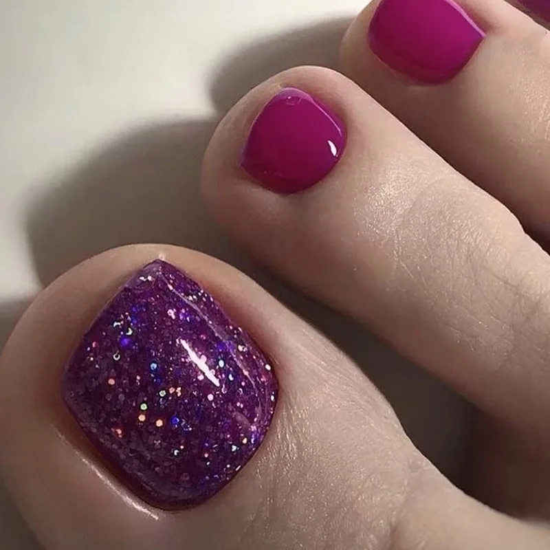 

24Pcs Short Square Head Press on Fake Toenails Purple Shiny Sequin Design Full Cover Nails Tips Reusable Artificial False Nails