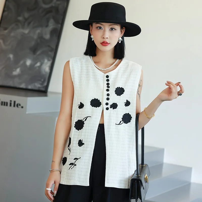 Spring Autumn Chic Embroidered Vest Coat Ladies Elegant Jacket Vests White Sleeveless Top Fashion French Women\'s Clothing