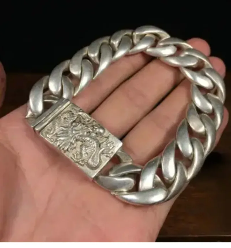 Chinese Asian Old Tibet Silver Hand Cast Dragon Statue Bracelet Fashion jewelry Gift Nice