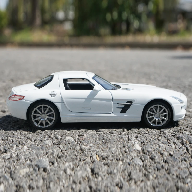 WELLY 1:24 Mercedes-Benz SLS AMG Alloy Car Model Diecasts & Toy Vehicles Collect Car Toy Boy Birthday gifts