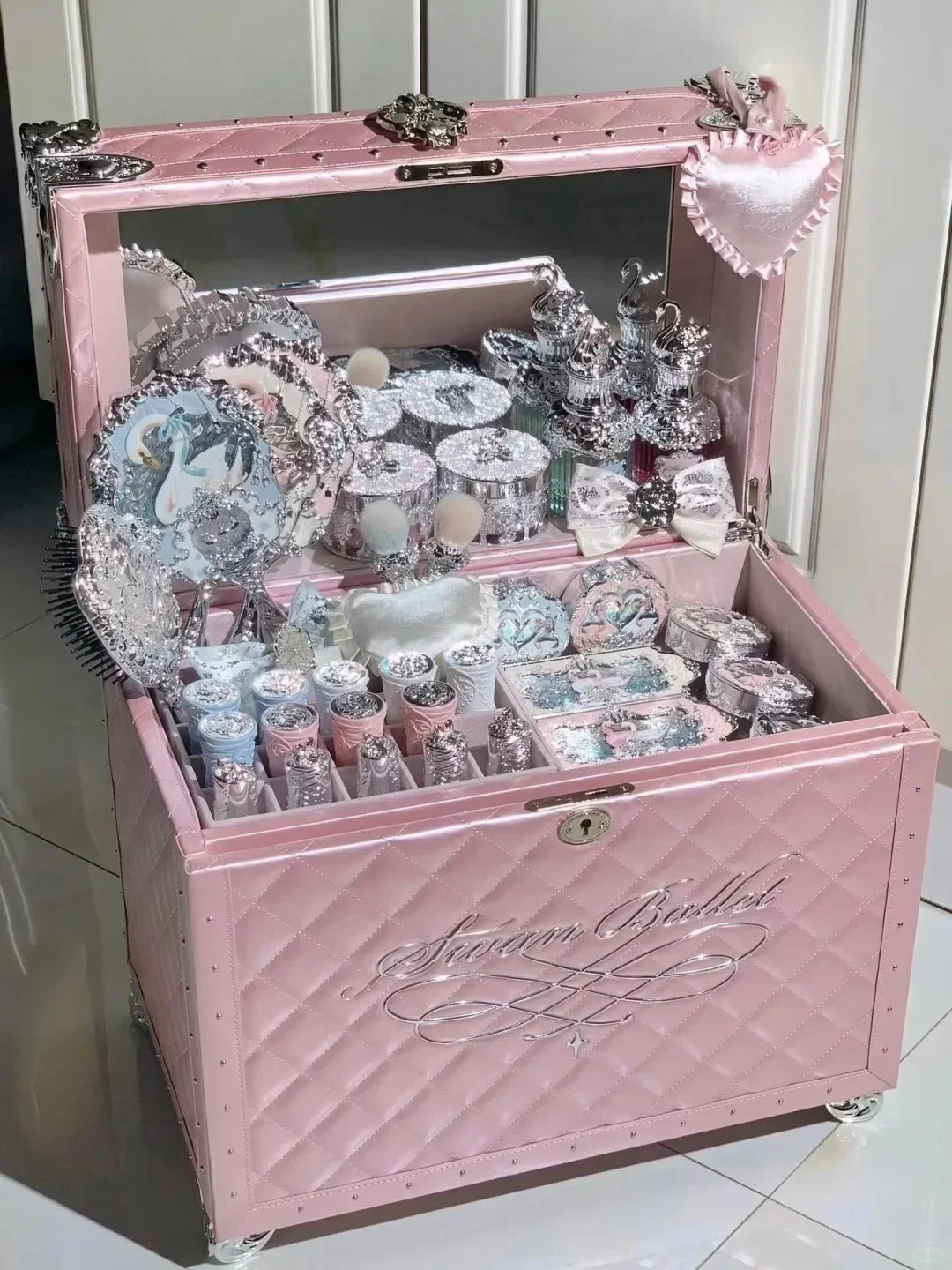 

MJY Swan Ballet full set of Neva gift box for girlfriends and girlfriends is out of print