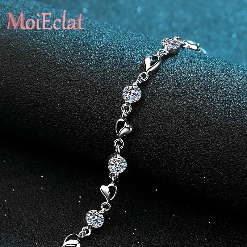 

MoiEclat Store Platinum PT950 3.5ct Moissanite Heart-shaped Bracelet Lover, Delicate Chic Design for Women Wedding Jewelry