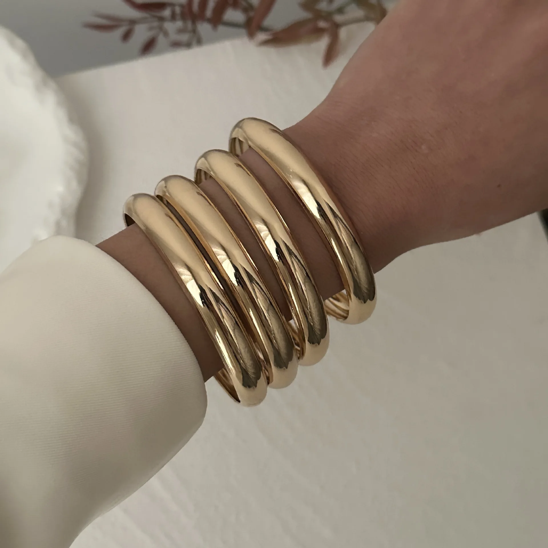 4Pcs/Set Simple Round Bangles Sets Punk Hip Hop Men Gold Silver Color Geometric Wide Bangles For Women Bracelet Gift Jewelry