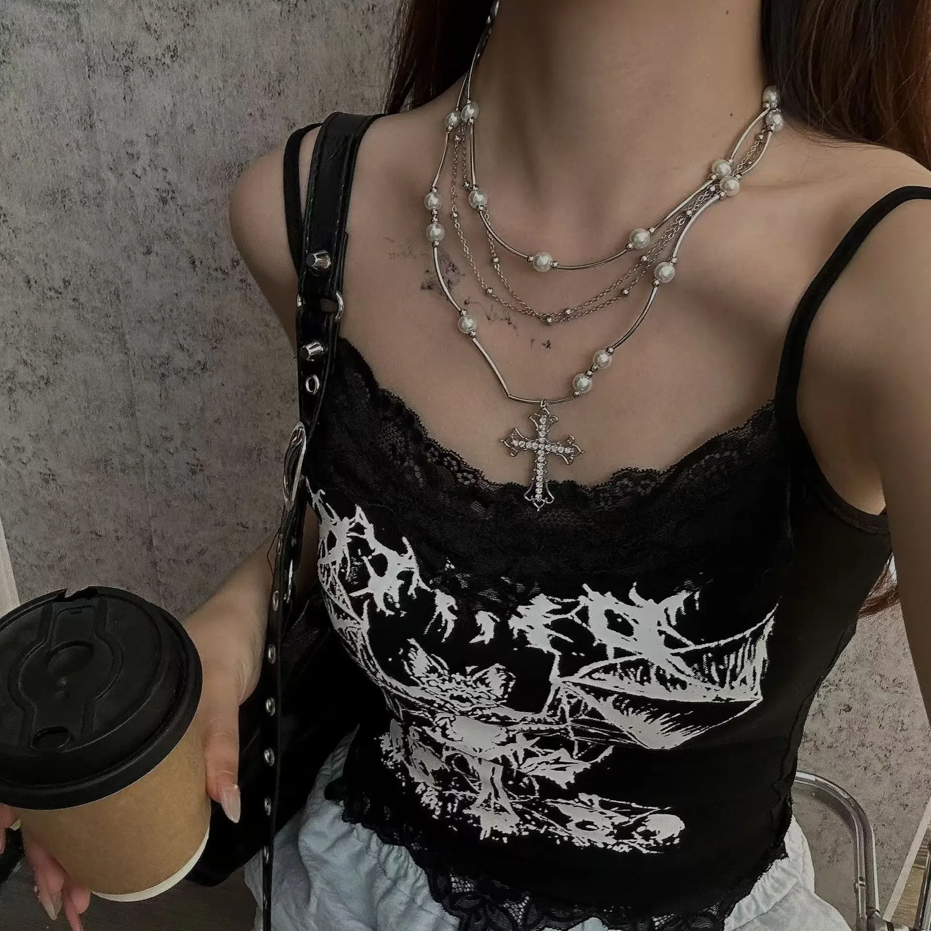 

Cross necklace accessories sweet cool spicy girl style multi layered pearls niche high end light luxury collarbone chain