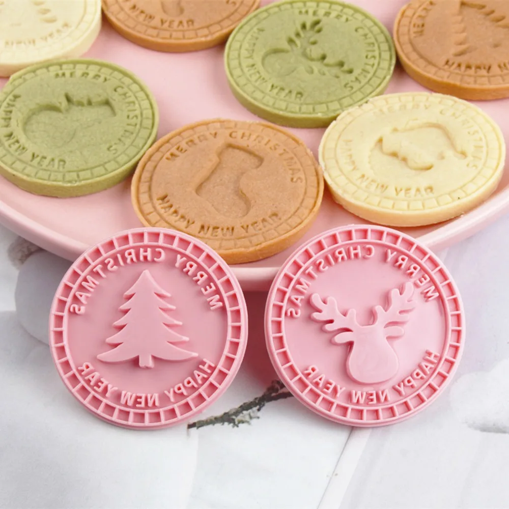 9Pcs 3D Christmas Cookie Cutters Plastic Santa Snowman Bell Elk Pattern Biscuit Mold Pink Cookie Stamp New Year Party