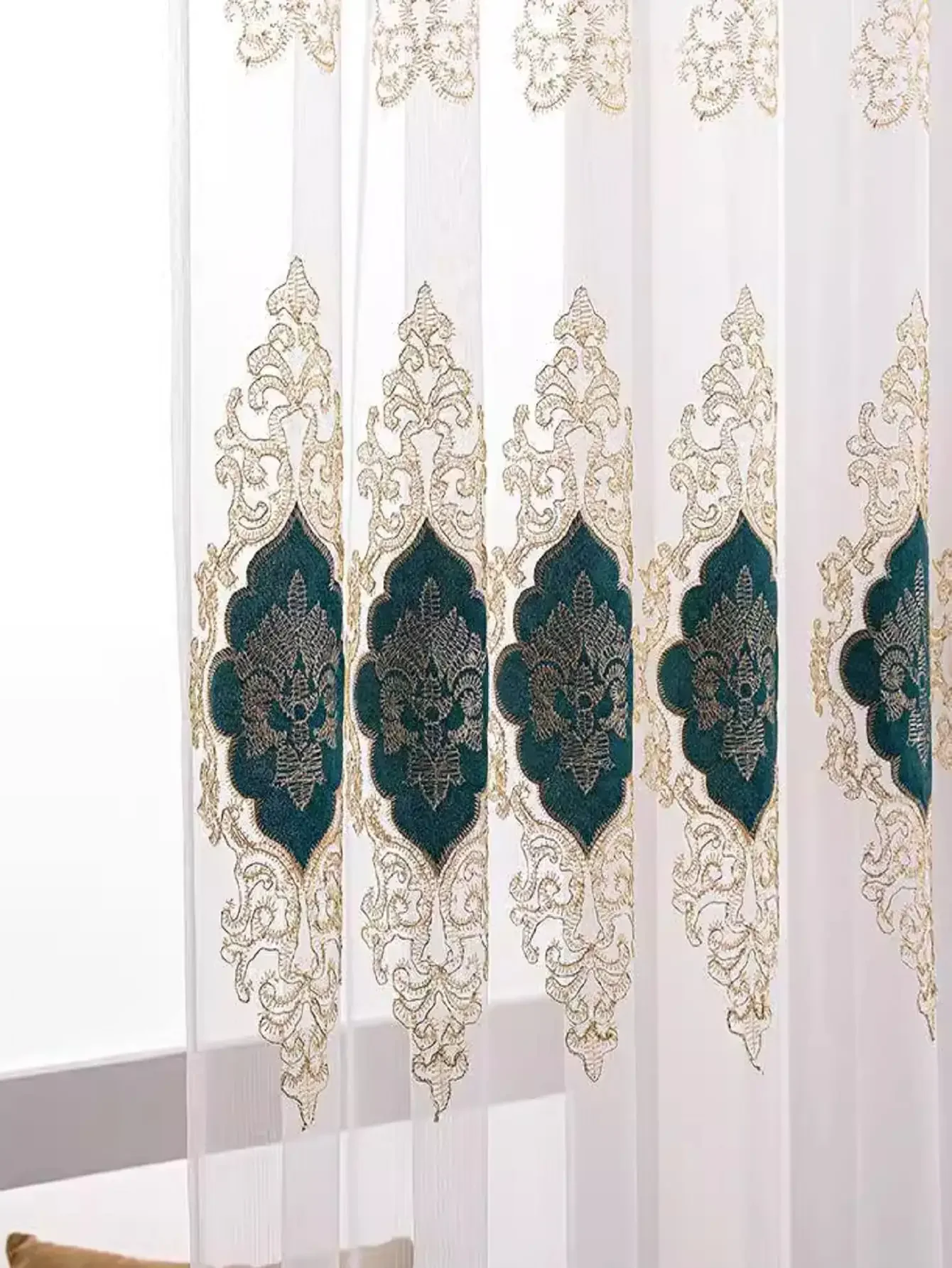 1 Piece European Retro Exquisite Luxury Embroidered Curtain Curtains for Living Dining Room Bedroom