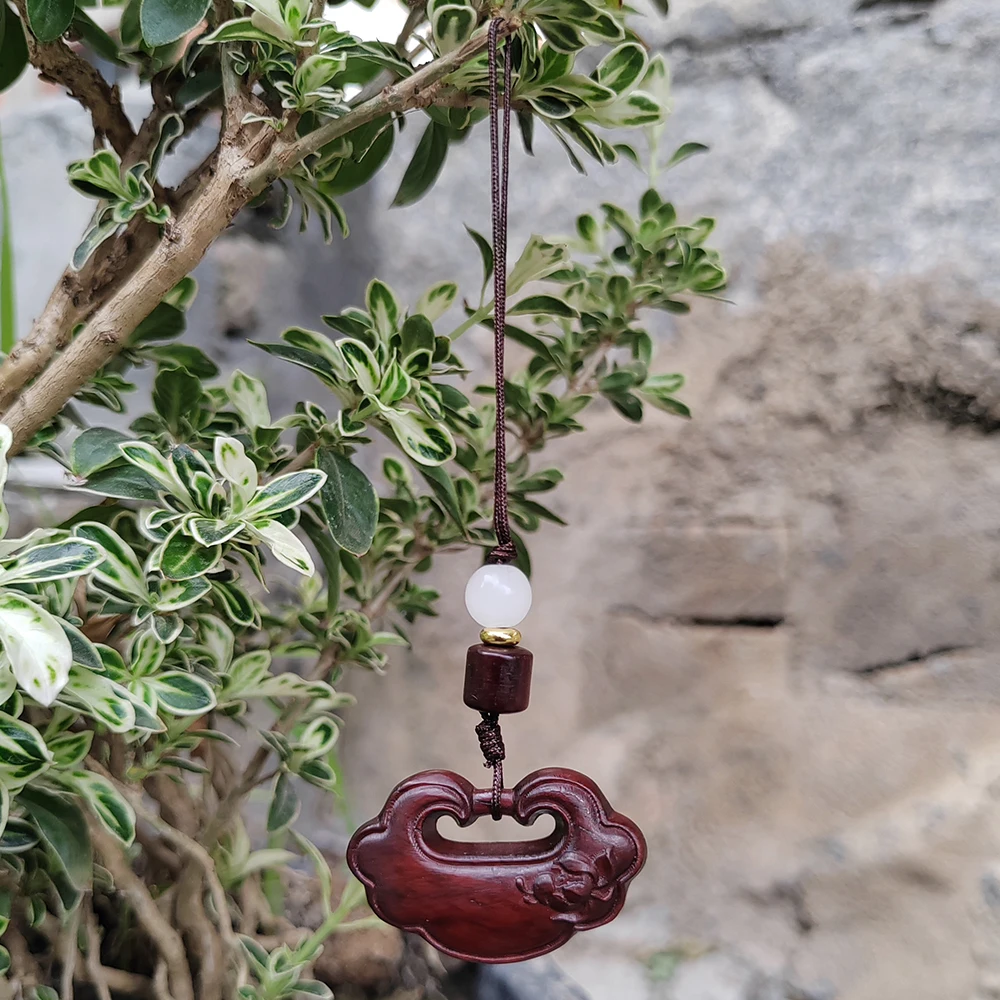 1 Pc Hand-Carved Wooden Auspicious Lock Pendant, Chinese Style, Classic Theme, Suitable for Halloween Decorations, Holiday Decorations, Housewarming Gifts, Indoor Decorations, Bedroom Hangings, Hanging Decorations, Birthday Gifts, Study Room Hangings