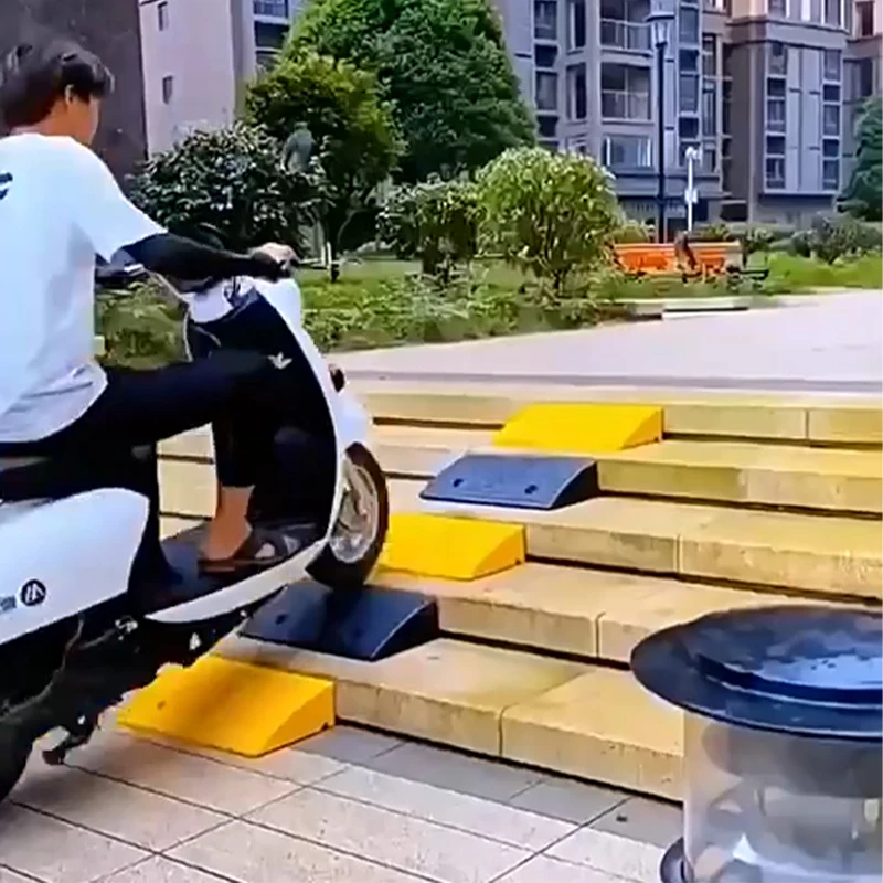 Plastic PVC Road Slope Ramp Pad Portable Car Step Uphill Triangle Mat Curb Rubber Threshold Ramp Kerb For Car Electric Scooter