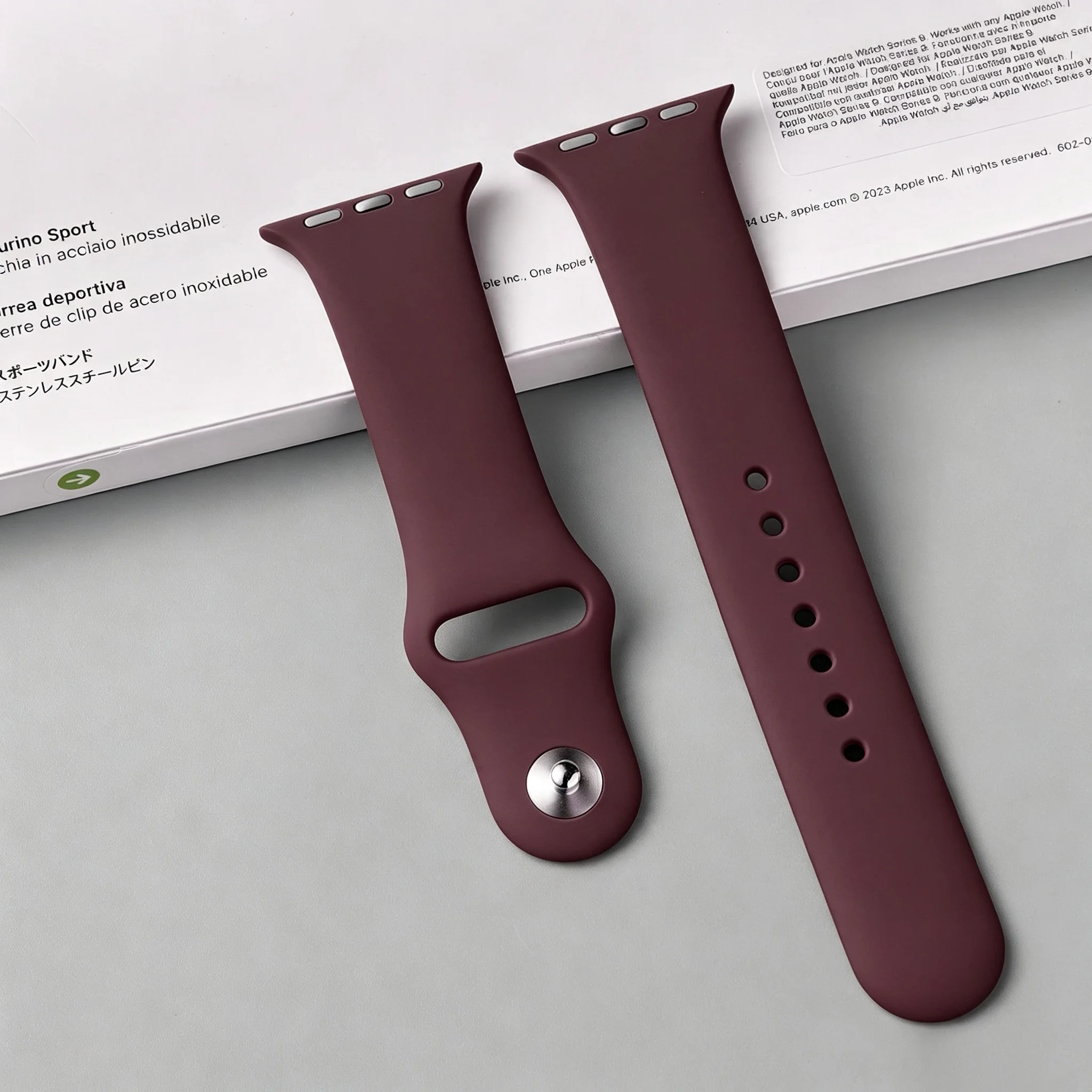 2026 Autumn New Color Silicone Sport Band For Apple Watch Ultra 4 3 2 Soft Breathable Wristband For iWatch Series 12 11 10 9 8 7