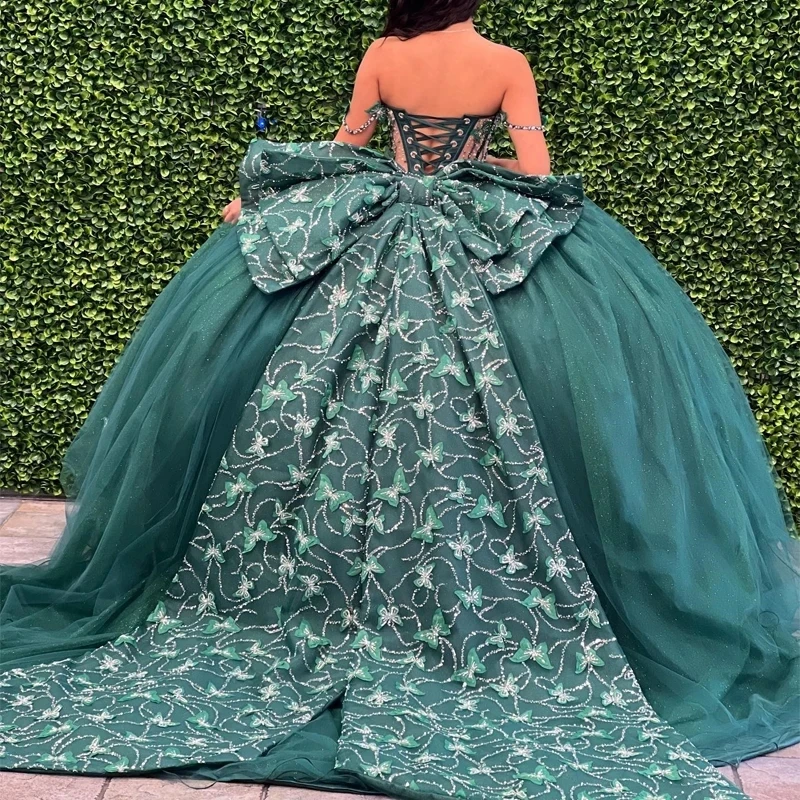 

Luxury Emerald Green Shiny Quinceanera Dresses Vestidos De 15 Años 2024 Ball Gowns Beaded Bow Birthday Sweet 16 Dresses