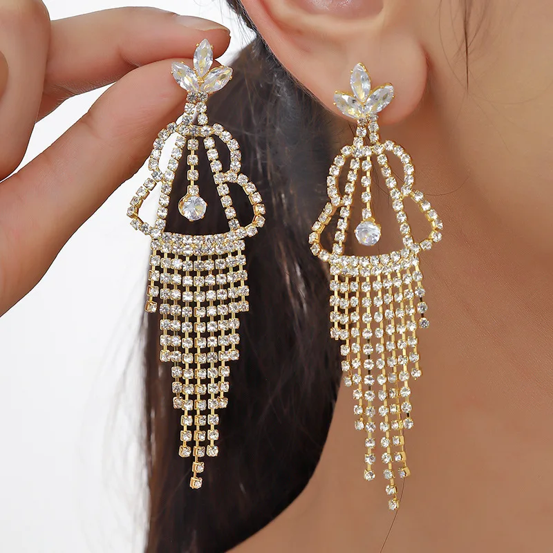 Fashion temperament laminated earrings banquet luxury dress versatile personality exaggerated flash diamond nightclub earrings e