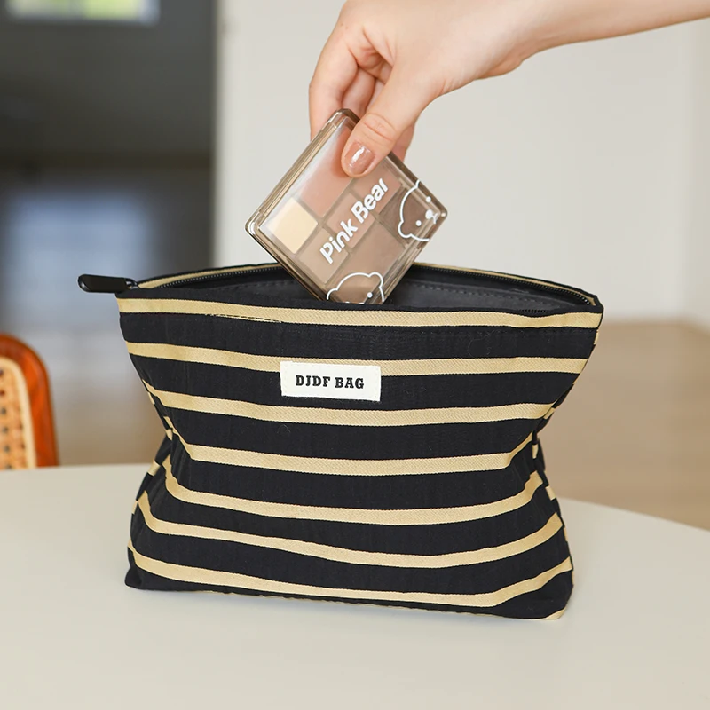 Black gold stripe large-capacity women\'s makeup bag portable high-quality storage bag travel toiletry bag ins style