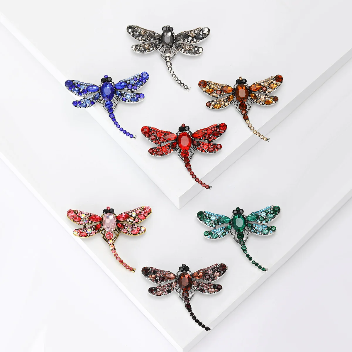 

Beautiful Style Creative Design Insect Brooch Fashion Dragonfly Corsage Pin Simple Temperament Clothing Accessories Gift Party