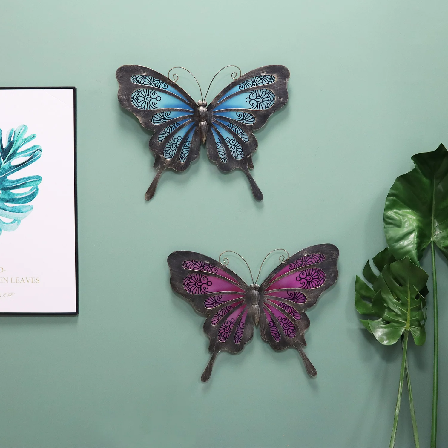 

Metal Iron Red Butterfly Indoor Outdoor Home Decor Wall Hanging Decoration Creative Iron Glass Suitable for Bedroom, Study Room