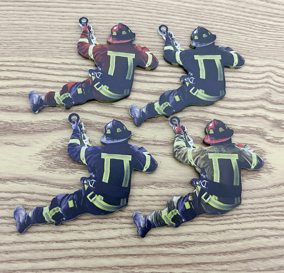 2D Christmas Fireman Xmas Tree Ornaments Firefighter Car Rear View Mirror Acrylic Hanging Pendants Decorations Car Accessories