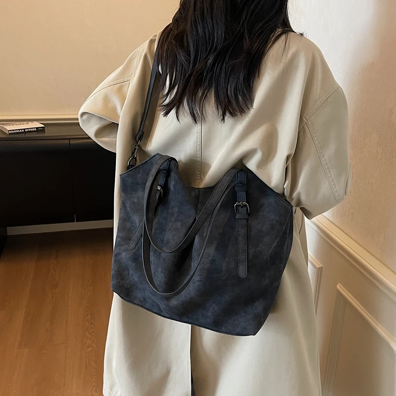 الجانب الأيسر المرأة عالية الس - مراجعة Luxury Bags Trend 2025 وسعره