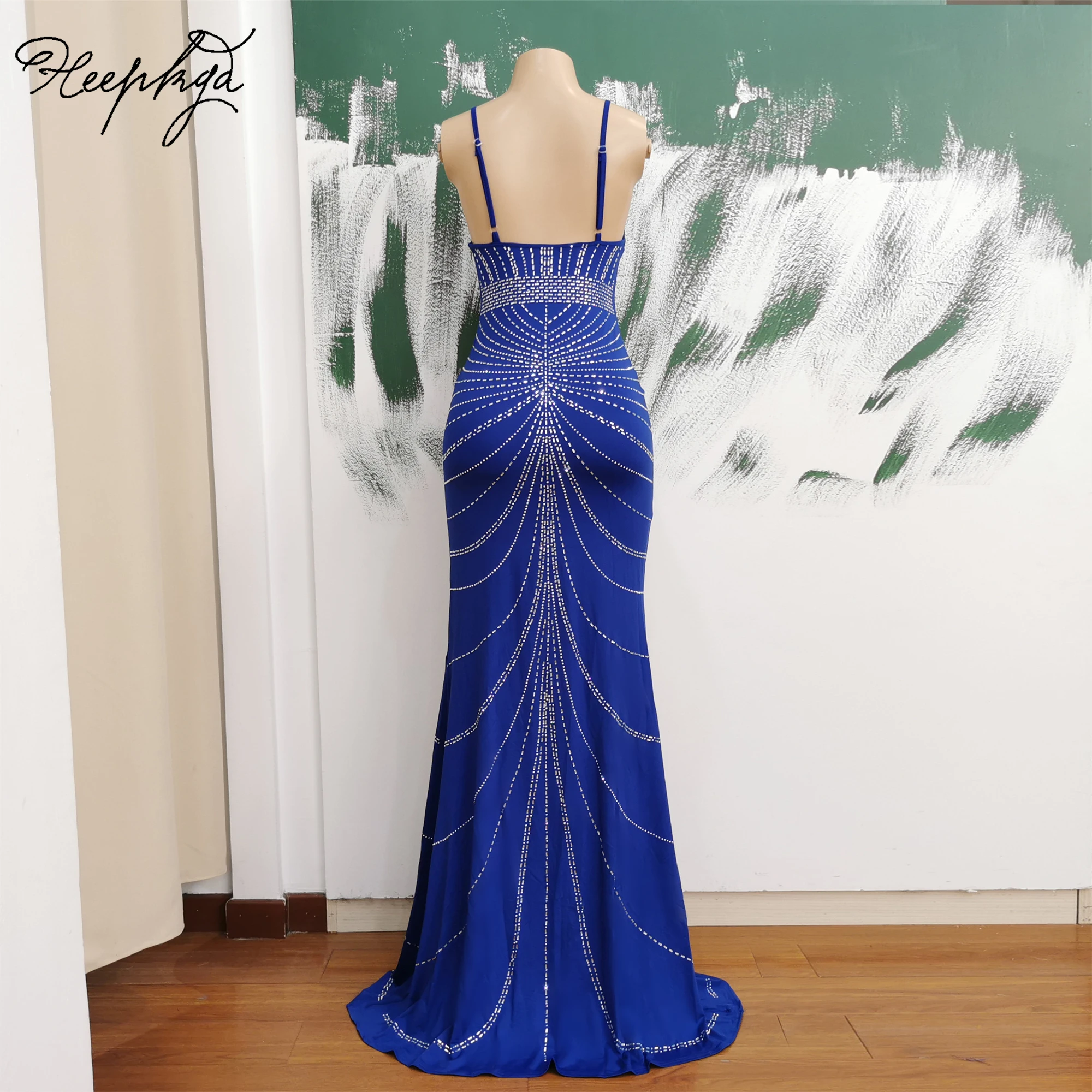 Royal Backless Mermaid 2024 Evening Dress Spaghetti Straps Sweetheart Crystals Luxury Women Formal Gowns For Wedding Party