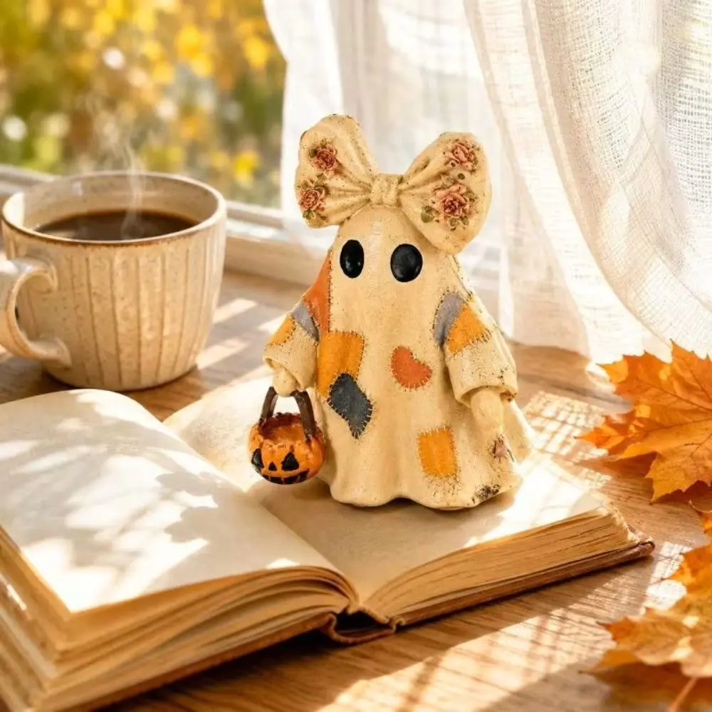 1 Piece of Vintage Patchwork Witch Hat Ghost Resin Ornament, with Pumpkin Lantern Basket, Floral Bow Statue, Rustic Autumn Gothic Style Halloween Home Decoration, Suitable for Fireplace Mantel, Shelves, Desks, Bookshelves, Dining Tables, Entryway Displays, and Can Be Used as a Collectible Holiday Creative Gift