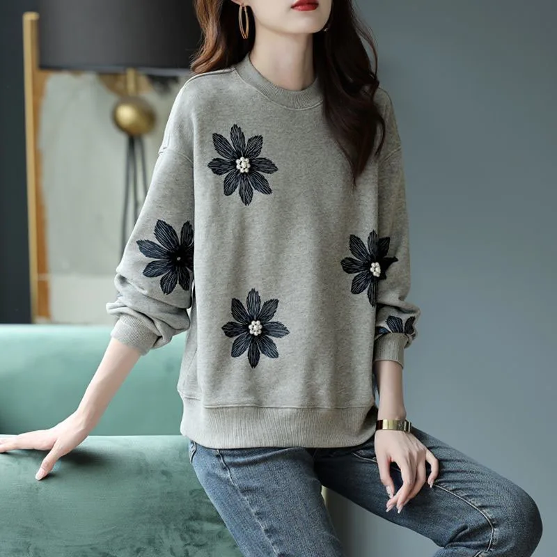 

New Autumn/Winter Fashion Trend Round Neck Print Beaded Plush Thickened Loose and Versatile Casual Long Sleeve Women's Sweater