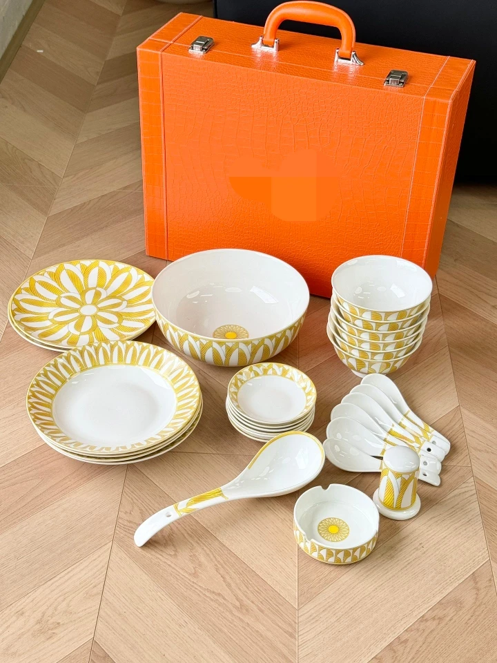 Sun pattern bone china tableware 28-piece set