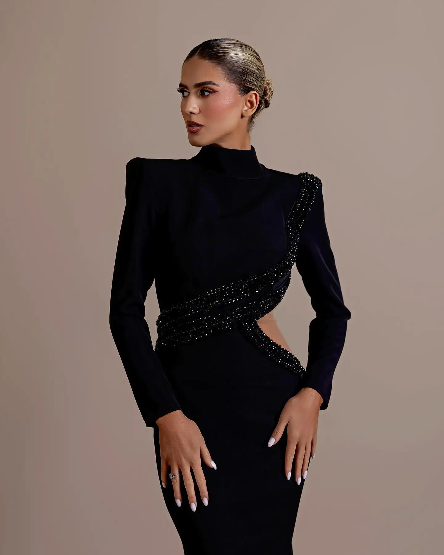 Fabulous 2025 New Mermaid Prom Dresses High Neck Long Sleeves Beaded Velvet Formal Party Dress vestidos de fiesta Cut-out Gowns