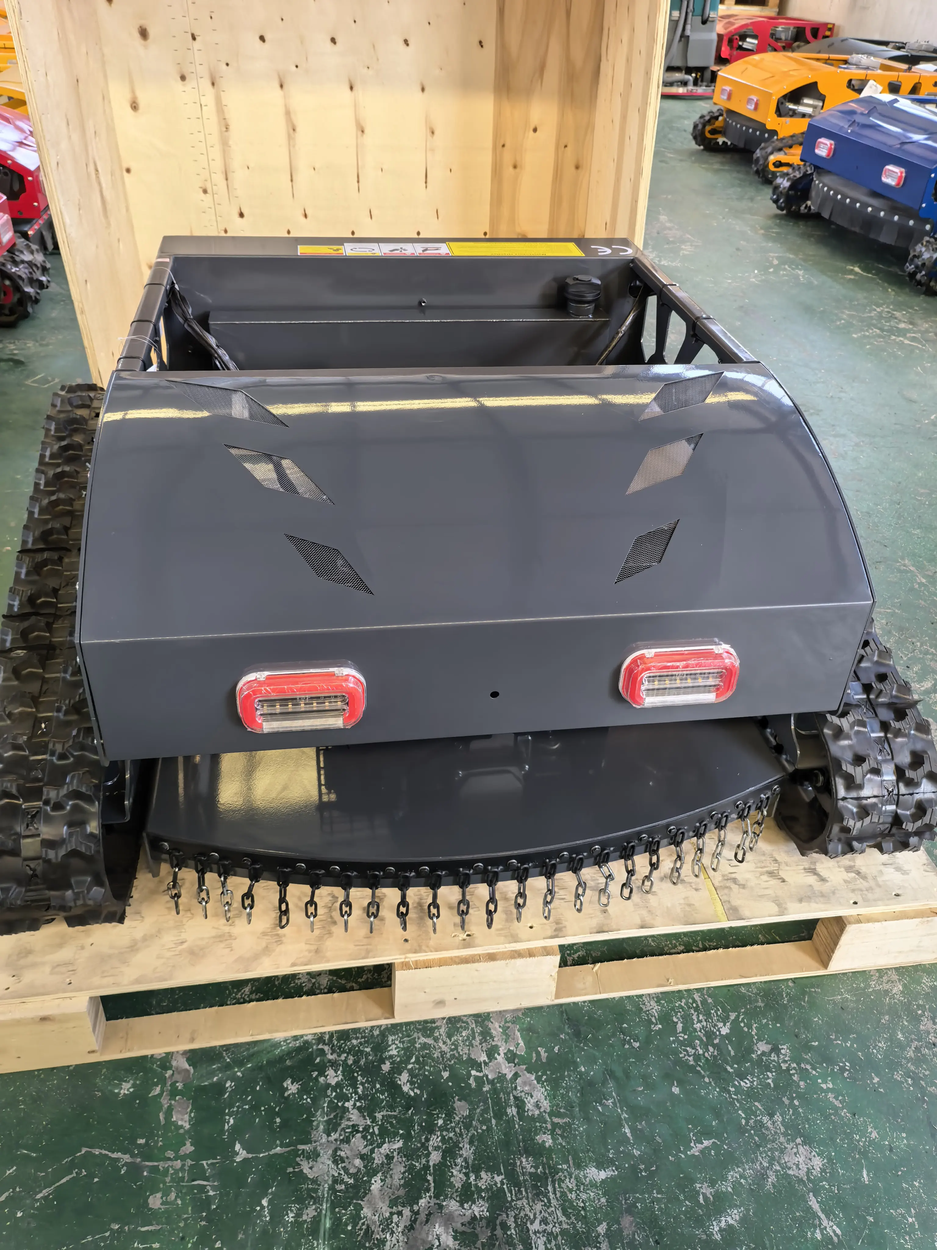 Customized hill climbing fully automatic remote control weeding machine, factory direct sales available in stock