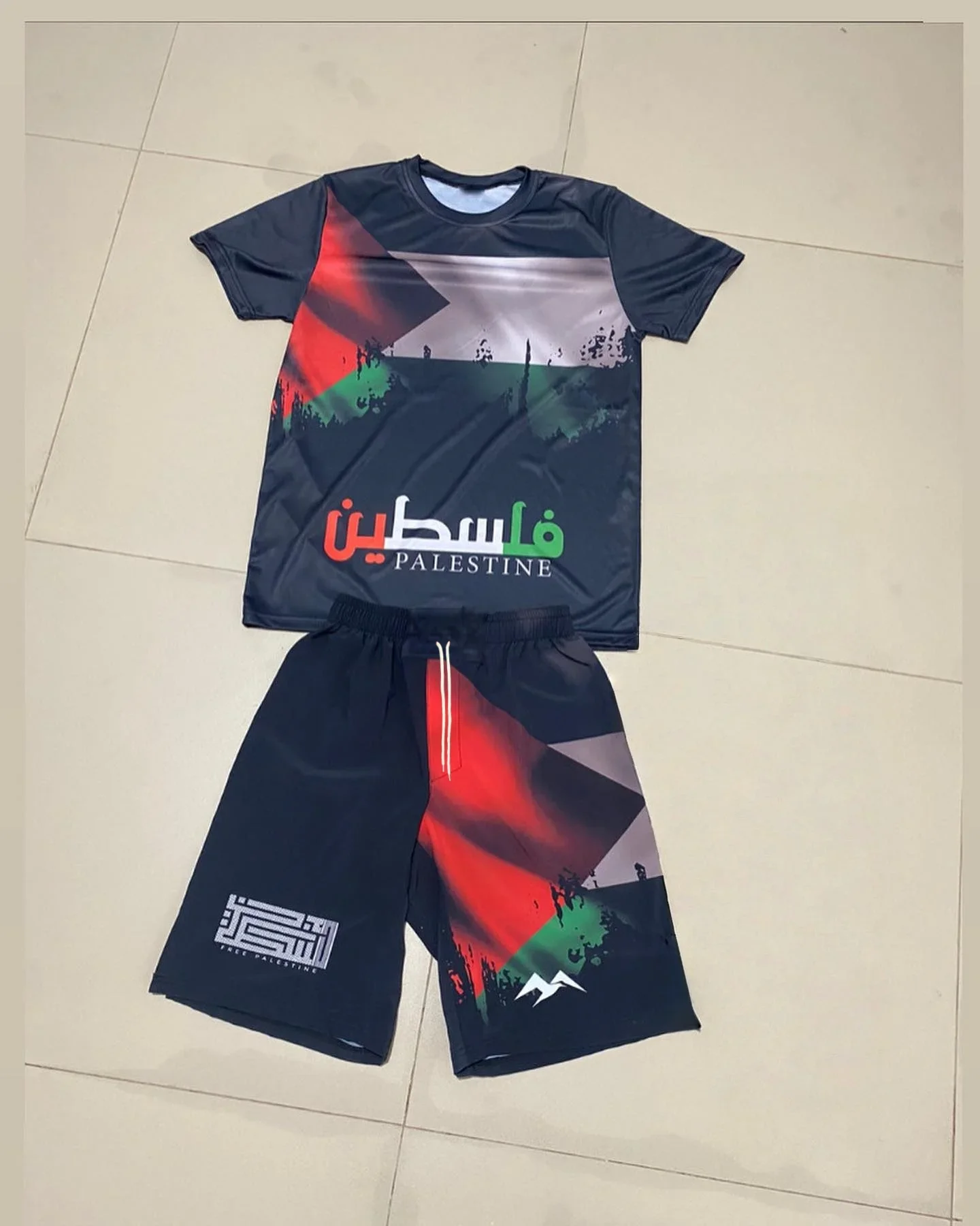 

Мужской летний комплект спортивной одежды для бокса-истребителя, состоящий из двух предметов, футболка с короткими рукавами и шорты, модный и удобный спортивный костюм