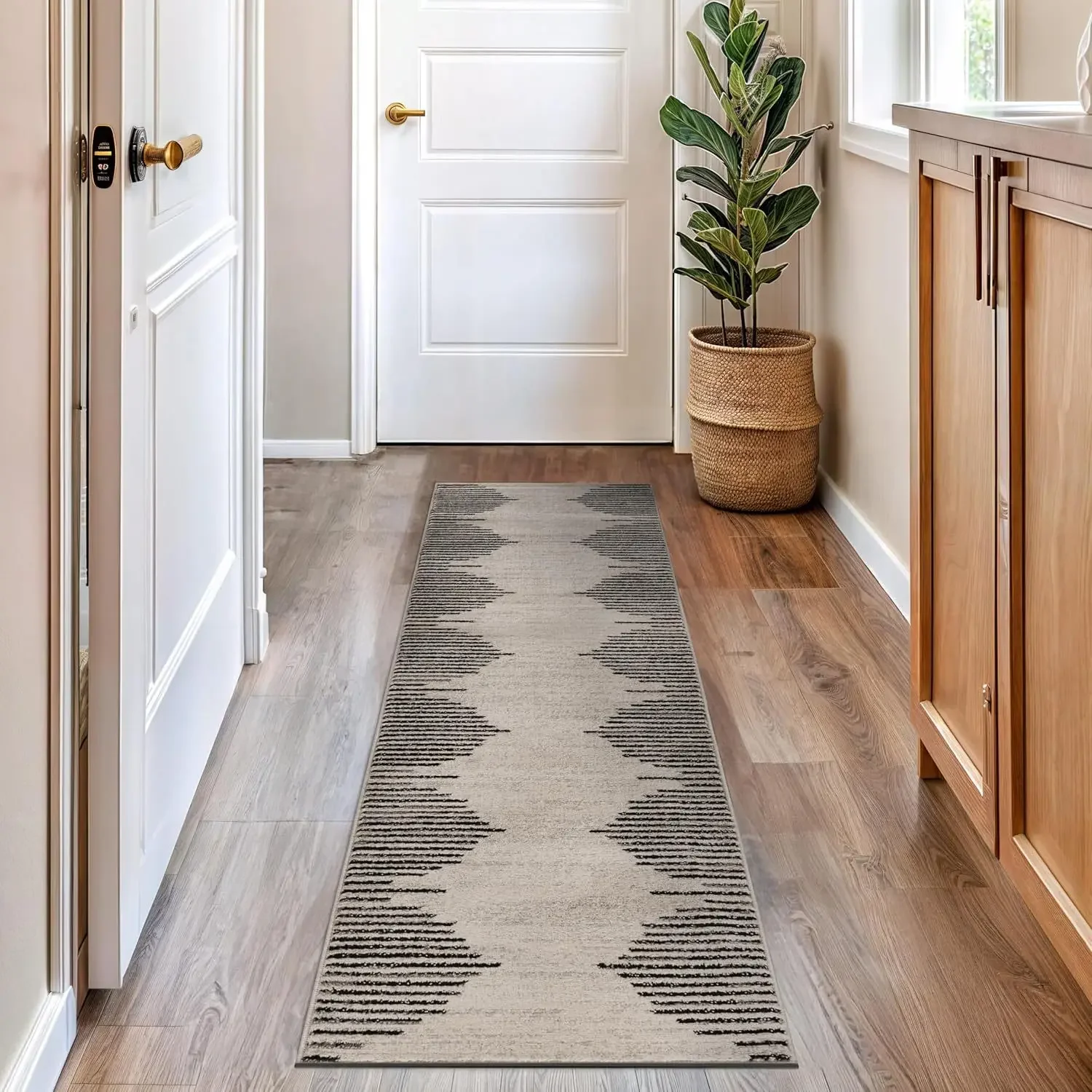 VIKAMA Modern Nordic-Style Runner Rug Non-Slip Entrance Hallway Mat Easy-Care Bedroom & Balcony Rug Home Decor