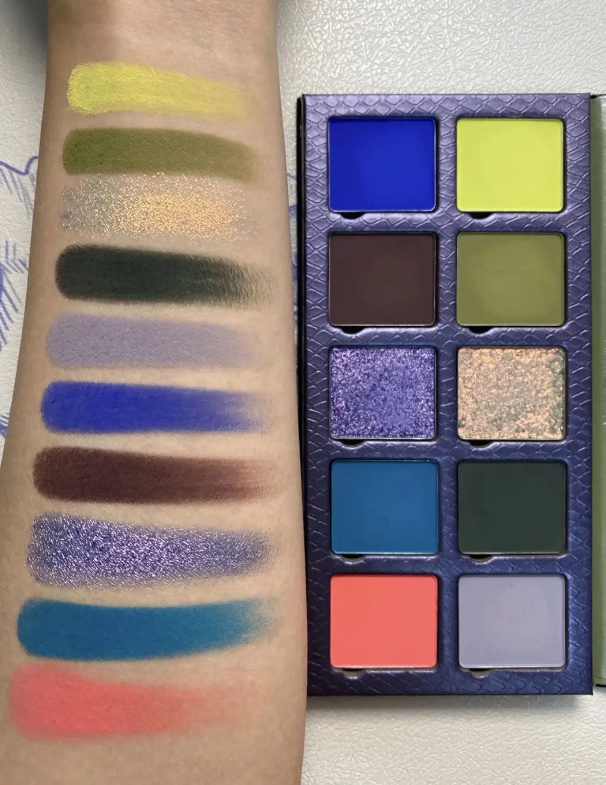 DRAMO 10色アイシャドウ カメレオン シマー グリッター アイシャドウパレット アイメイク