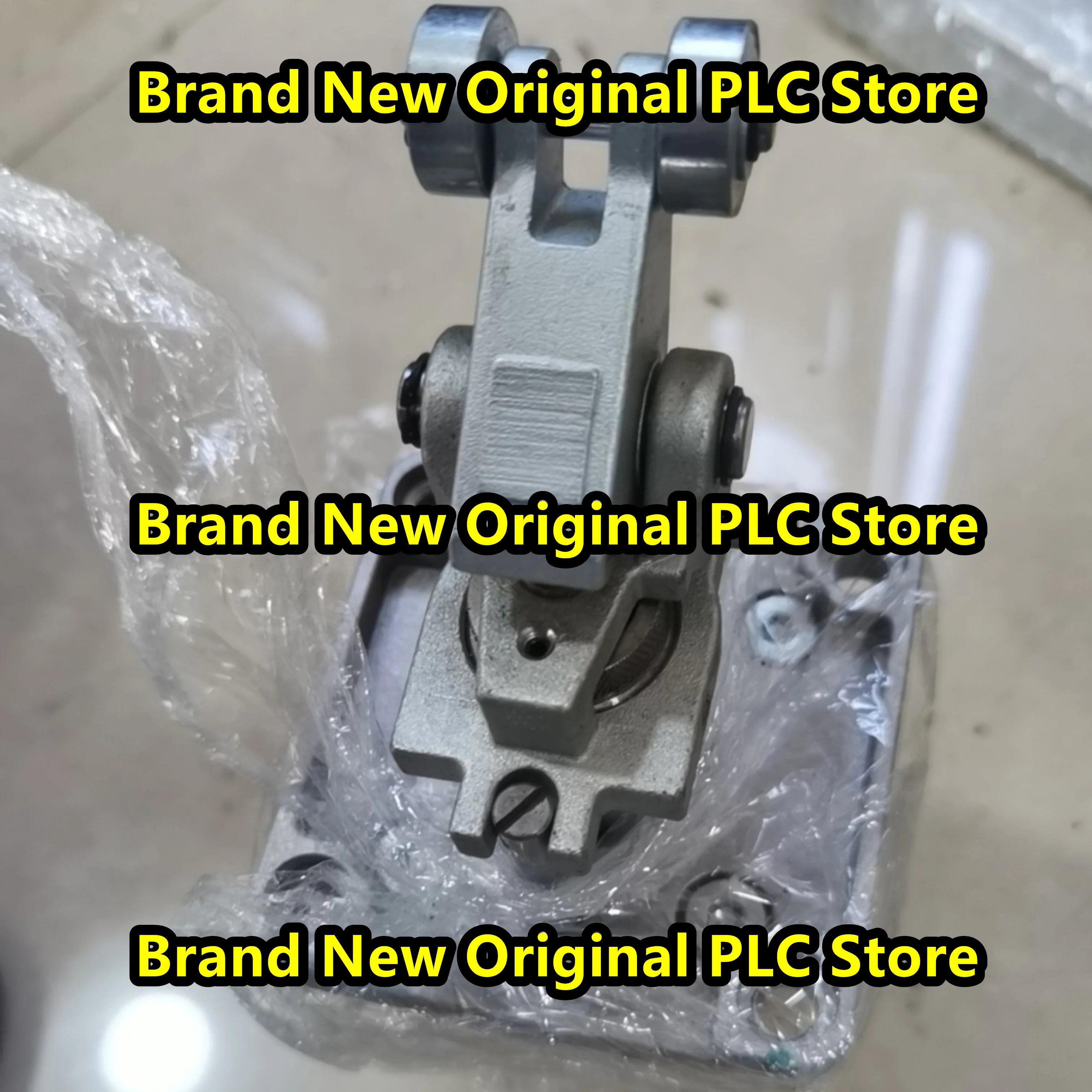 

RS2H63-30BM-D new original