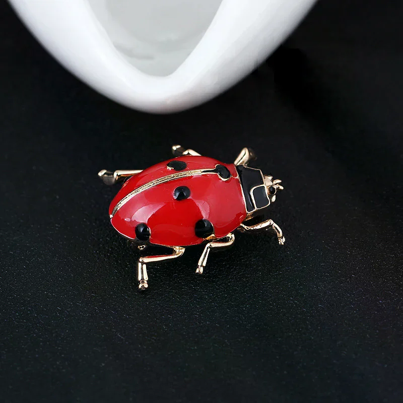 الأزياء المينا الأحمر الخنفساء الحشرات دبابيس خنفساء دبوس وشاح الصدار المجوهرات هدية