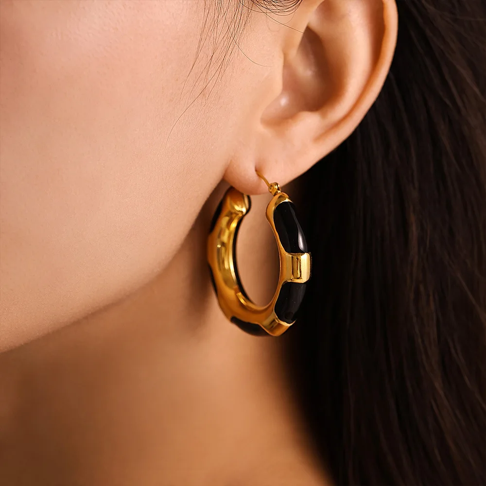 Chic Round Stainless Steel Earrings for Women Gold Plated C Shape Black Enamel Ear Hoop Daily Jewelry Gift Wholesale image 2
