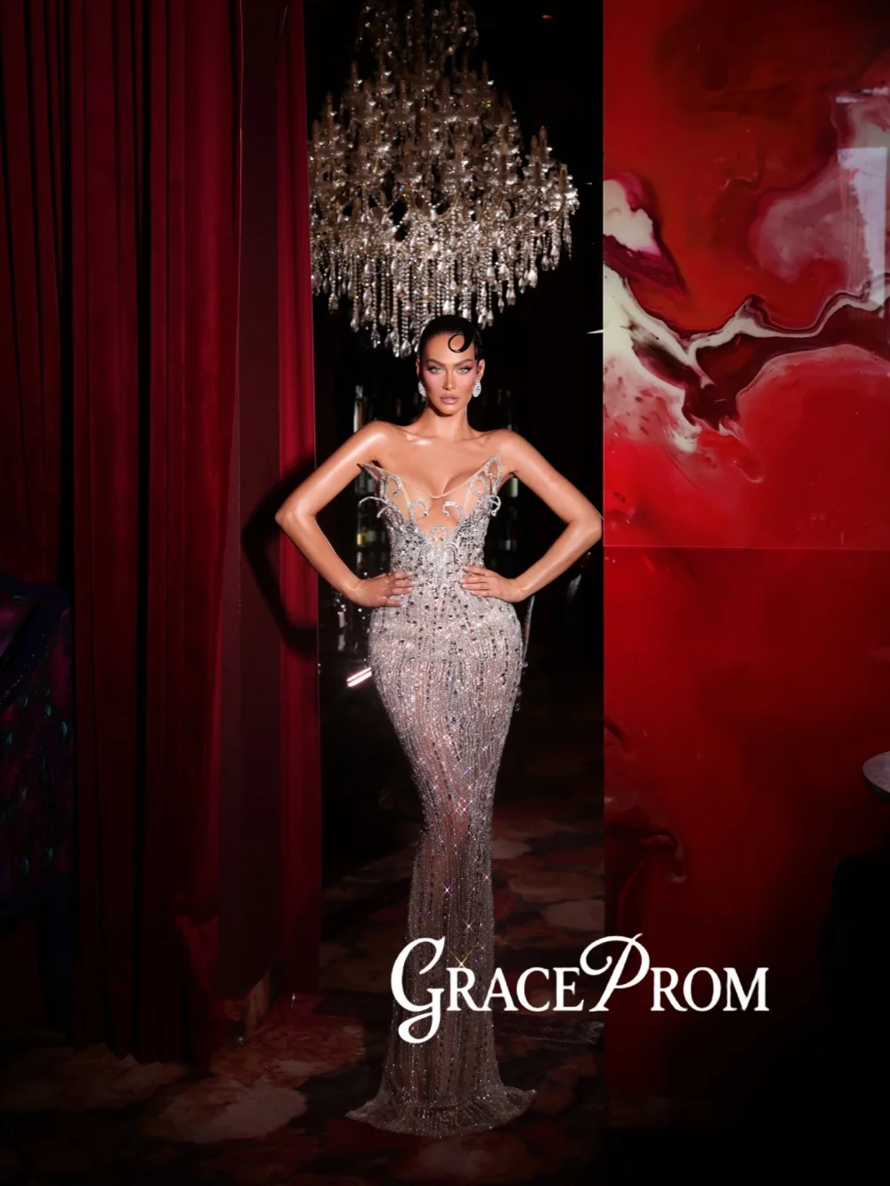 

Heavy Beaded Silver Crystal Evening Dress Chic Illusion Strapless Wedding Party Gown Customized Opulent Long Red Carpet Gowns