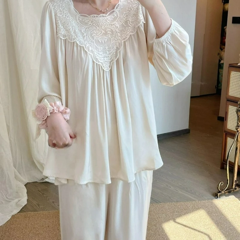 2026 ربيع الخريف نمط جديد أنيق أنيق كبير الحجم منامة للنساء Laid-الظهر الدانتيل فضفاض الراقية طويلة الأكمام ملابس المنزل