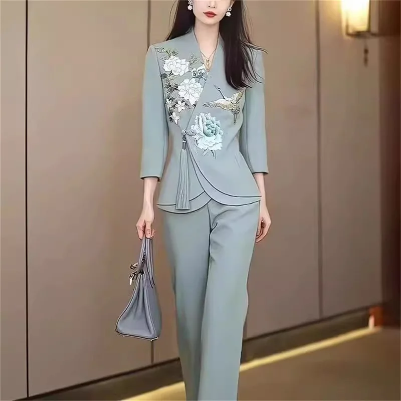 Women\'s Summer Suits New Heavy Craft Embroidery Shirt Ladies Top Micro Flared Pants Temperament Two-Piece Set Chinese Style Suit