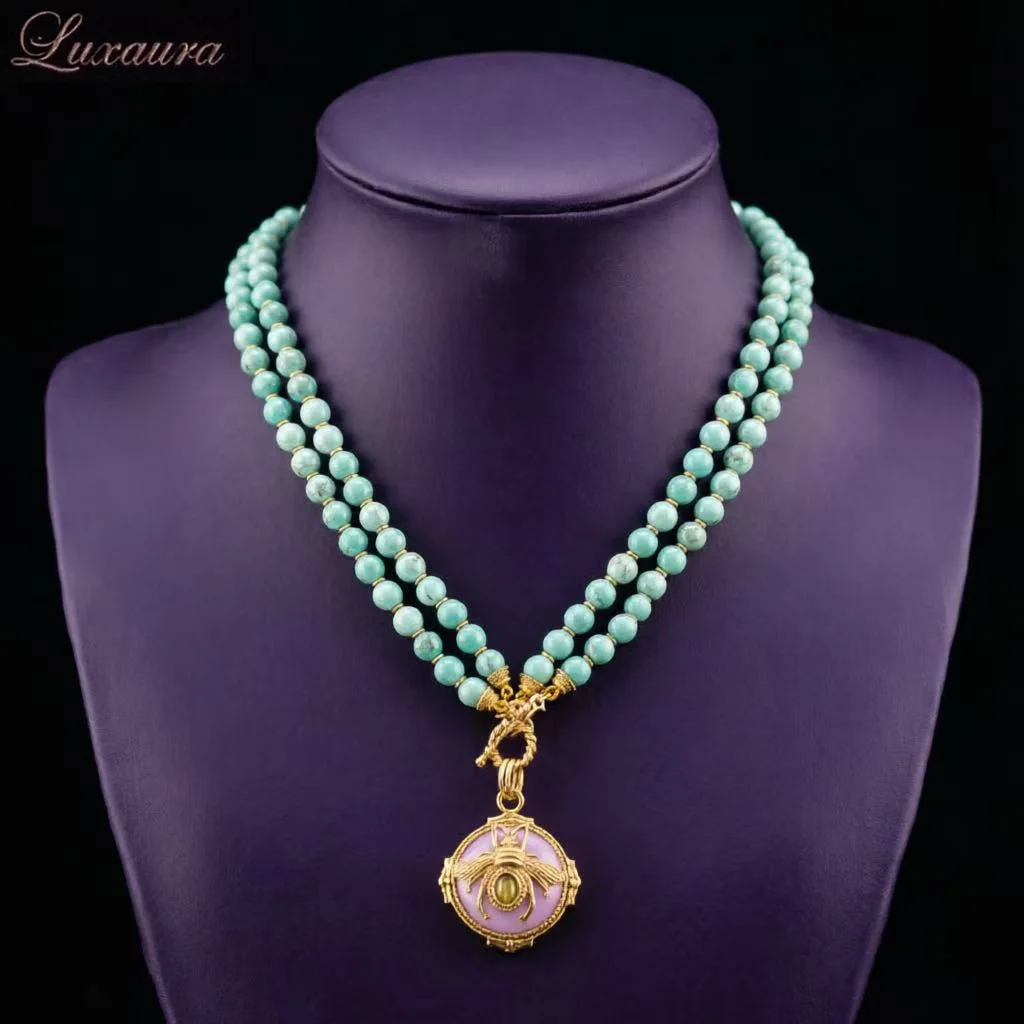 

Vintage jewelry, fashionable and classic, features a golden bee necklace design, paired with a Bohemian style feminine necklace