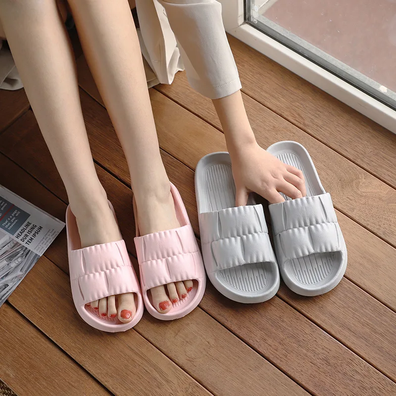 Summer Slippers Women Non-slip Bathroom Slippers Ladies Comfortable Lightweight Bedroom Slides Female Flat Flip Flops Home Shoes