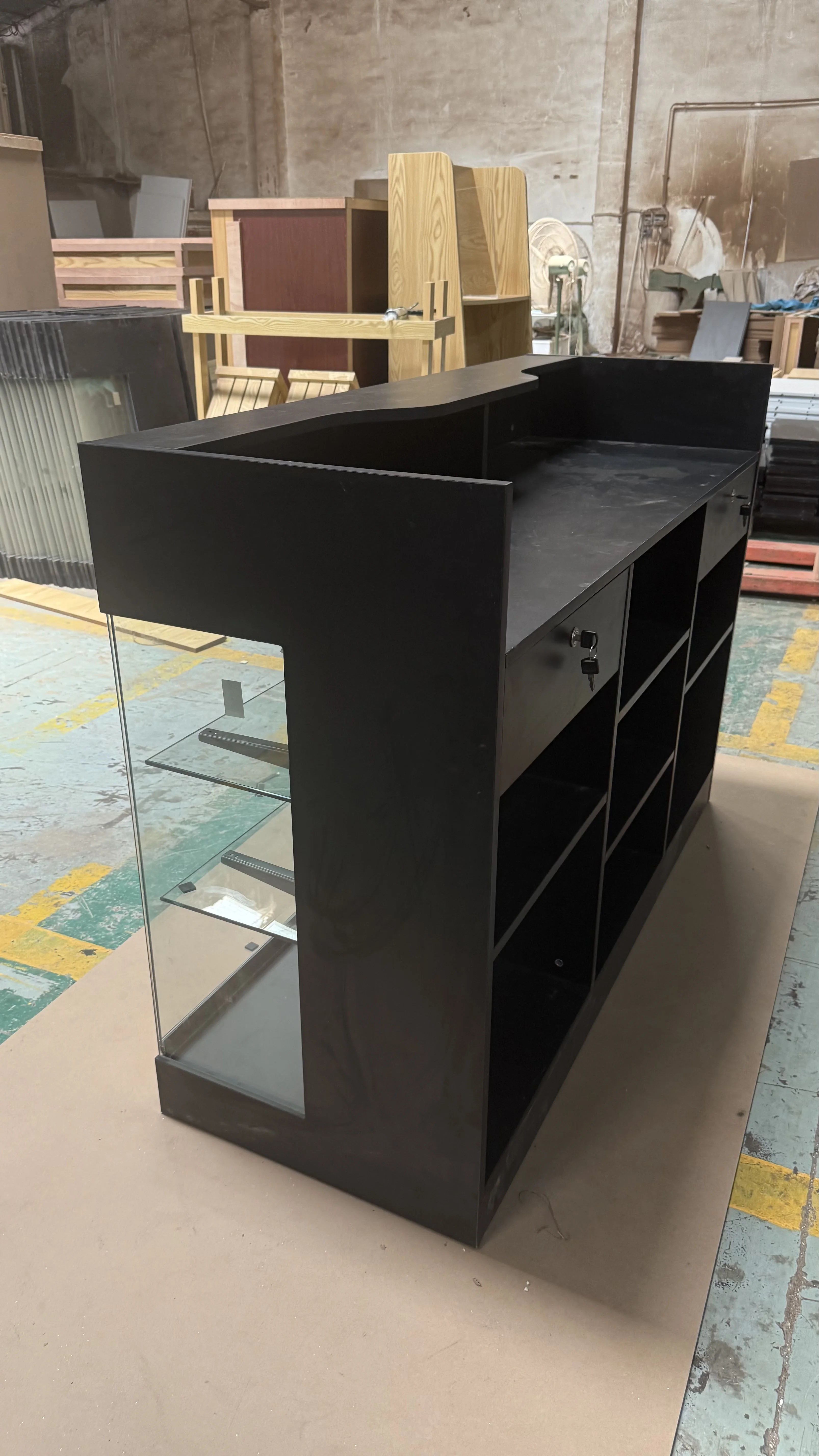 Custom.Guangzhou Factory Nuovo stile Cassiere in legno e vetro con cassetti e luci