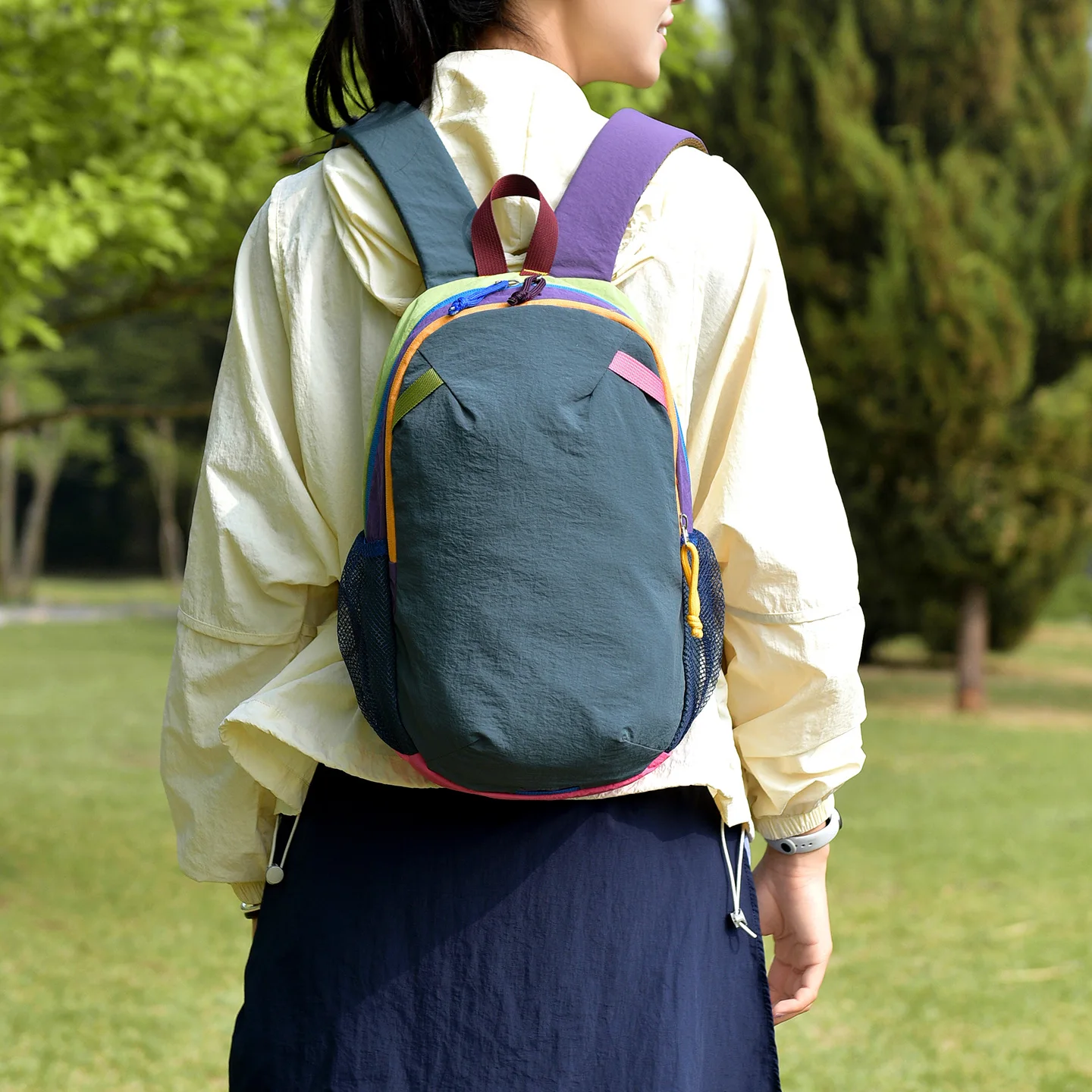 Outdoor small backpack school bag women's mountaineering backpack leisure travel hiking backpack spring outing bag