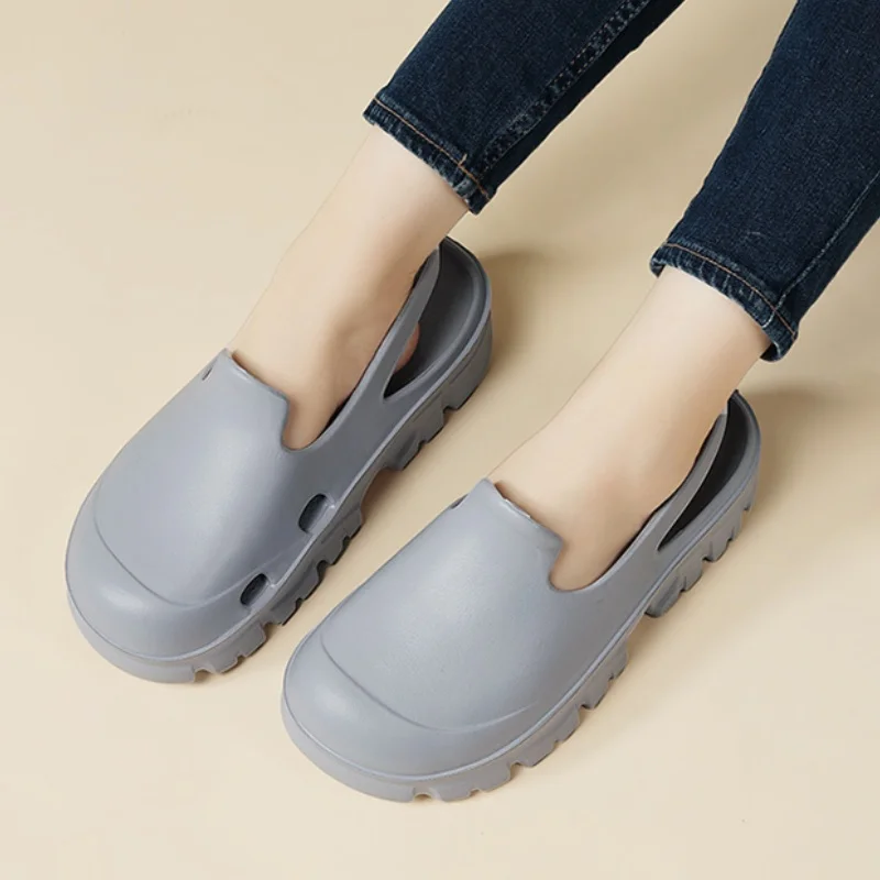 Sepatu koki wanita, sandal kasual anti selip tahan air, sepatu koki kualitas tinggi, sepatu keselamatan wanita ringan, sandal datar wanita