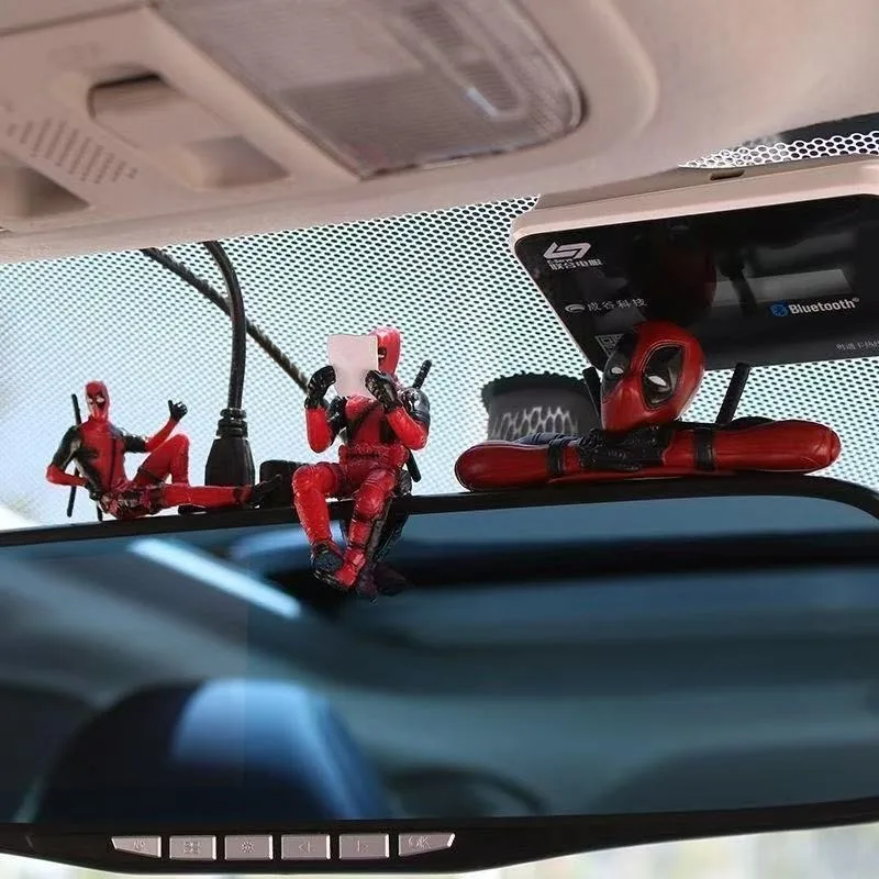 Deadpool أنيمي الكرتون البضائع Deadpool اكسسوارات السيارات الزينة الداخلية للرجال النساء أزياء شخصيات سطح المكتب العصرية