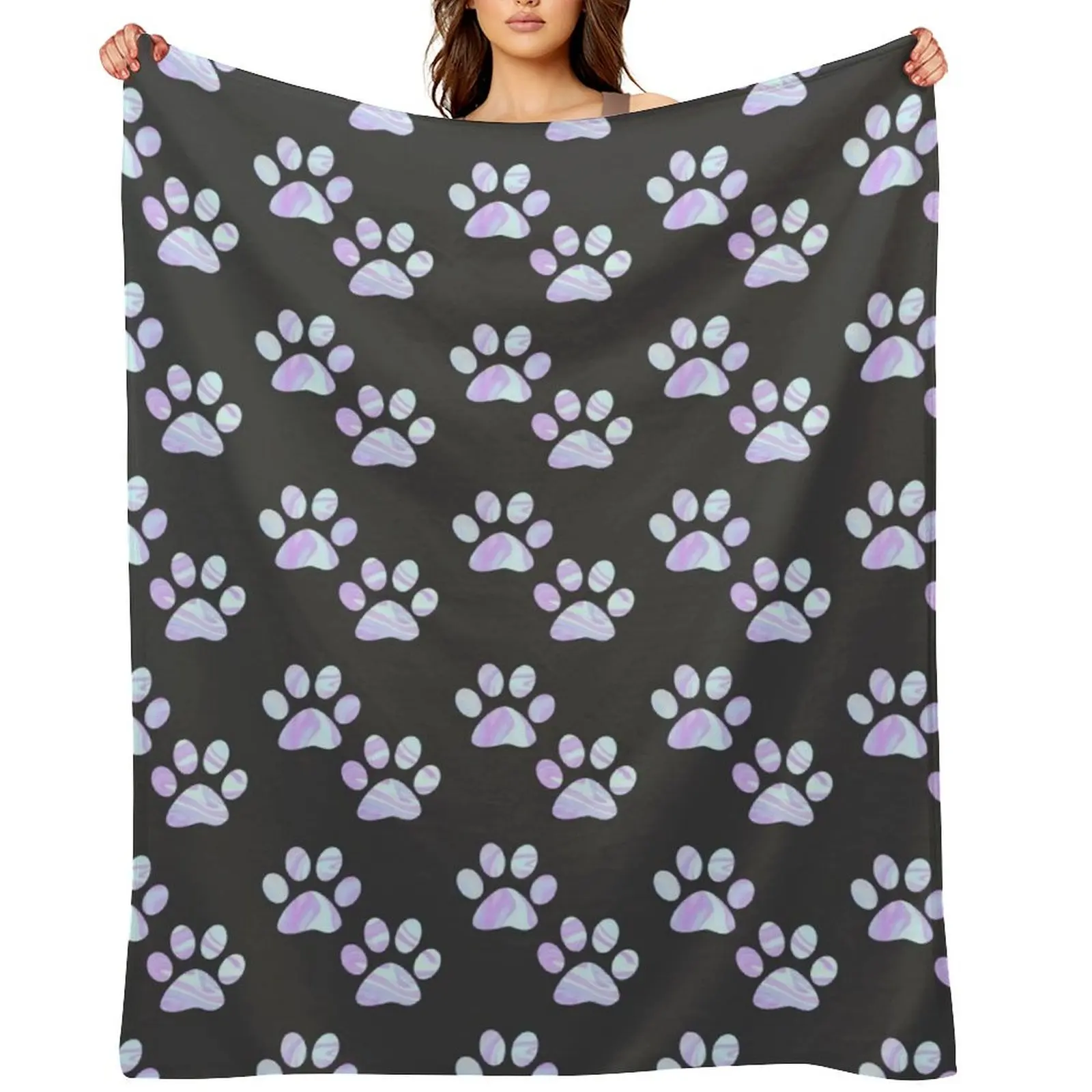 

Pastel Paw Prints Throw Blanket Decorative Beds Travel Flannels Bed Fashionable Blankets